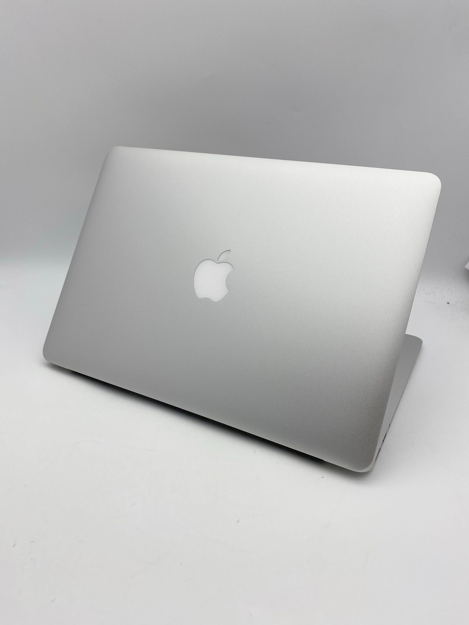 MacBook Air 13＂ 2017 [Core i5-1.8 GHz]