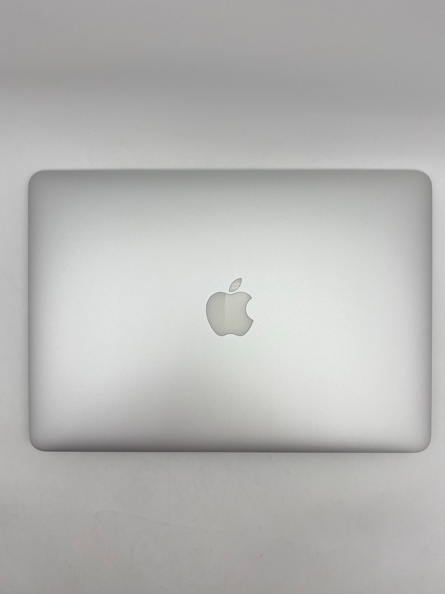 MacBook Air 13＂ Early 2015 [Core i7-2.2 GHz]