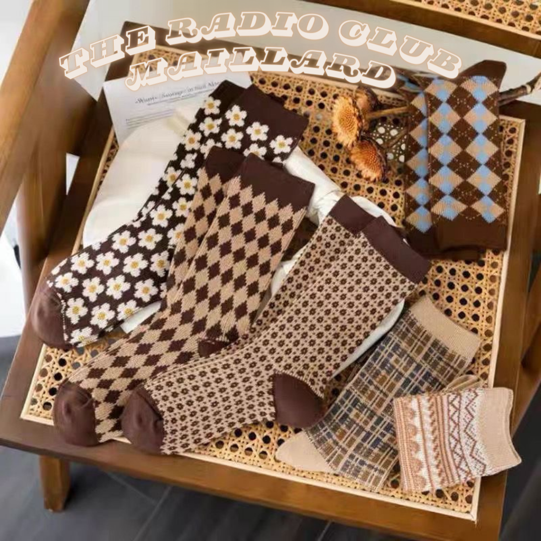 𝑻𝒉𝒆 𝑹𝒂𝒅𝒊𝒐 𝑪𝒍𝒖𝒃 🤎 秋冬款美拉德中桶襪🍂 台灣現貨 美拉德 ins風 美式復古