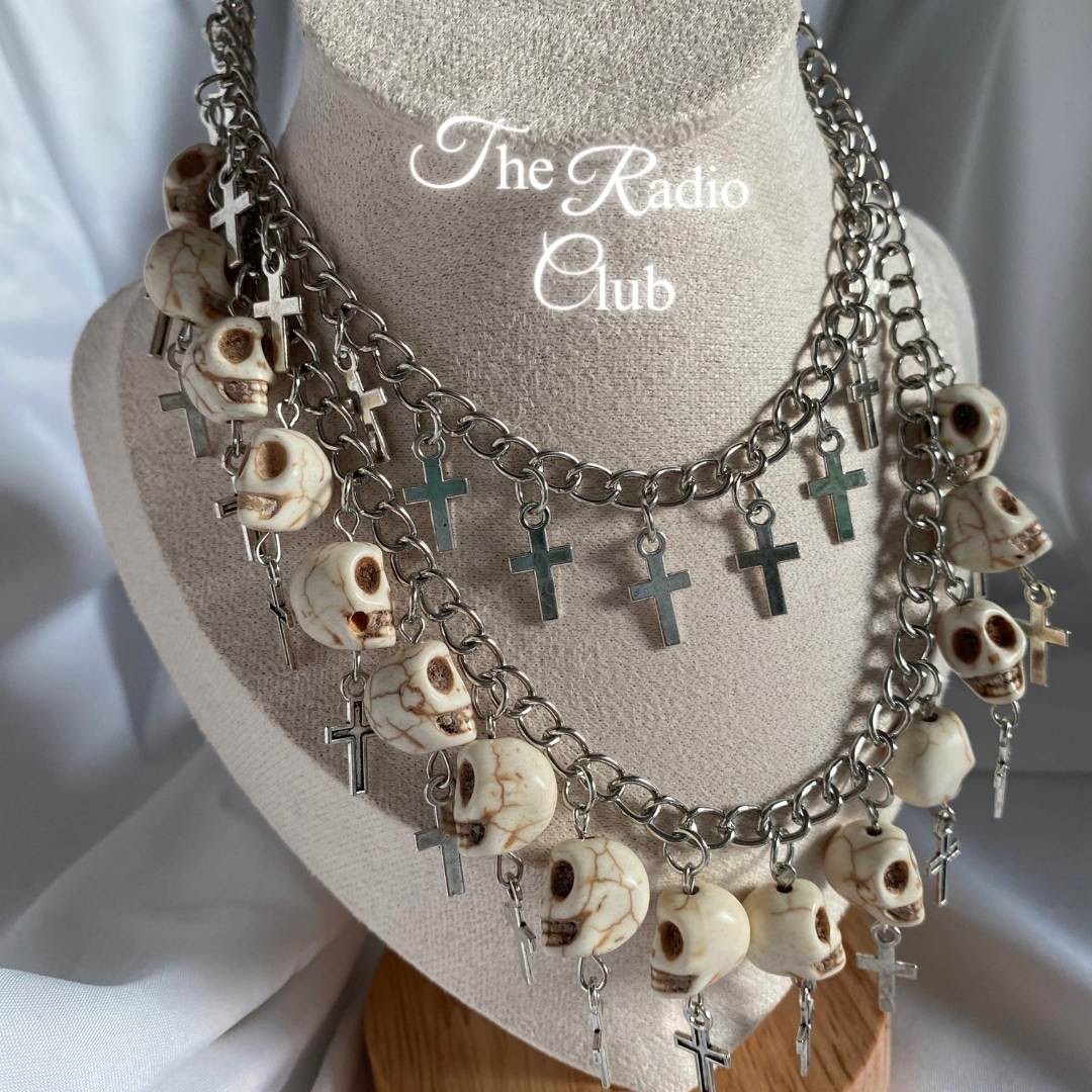 𝑻𝒉𝒆 𝑹𝒂𝒅𝒊𝒐 𝑪𝒍𝒖𝒃 Shadow Vows ✟ 暗影之誓 ✟ ☠ ⚰ 哥德龐克雙層十字