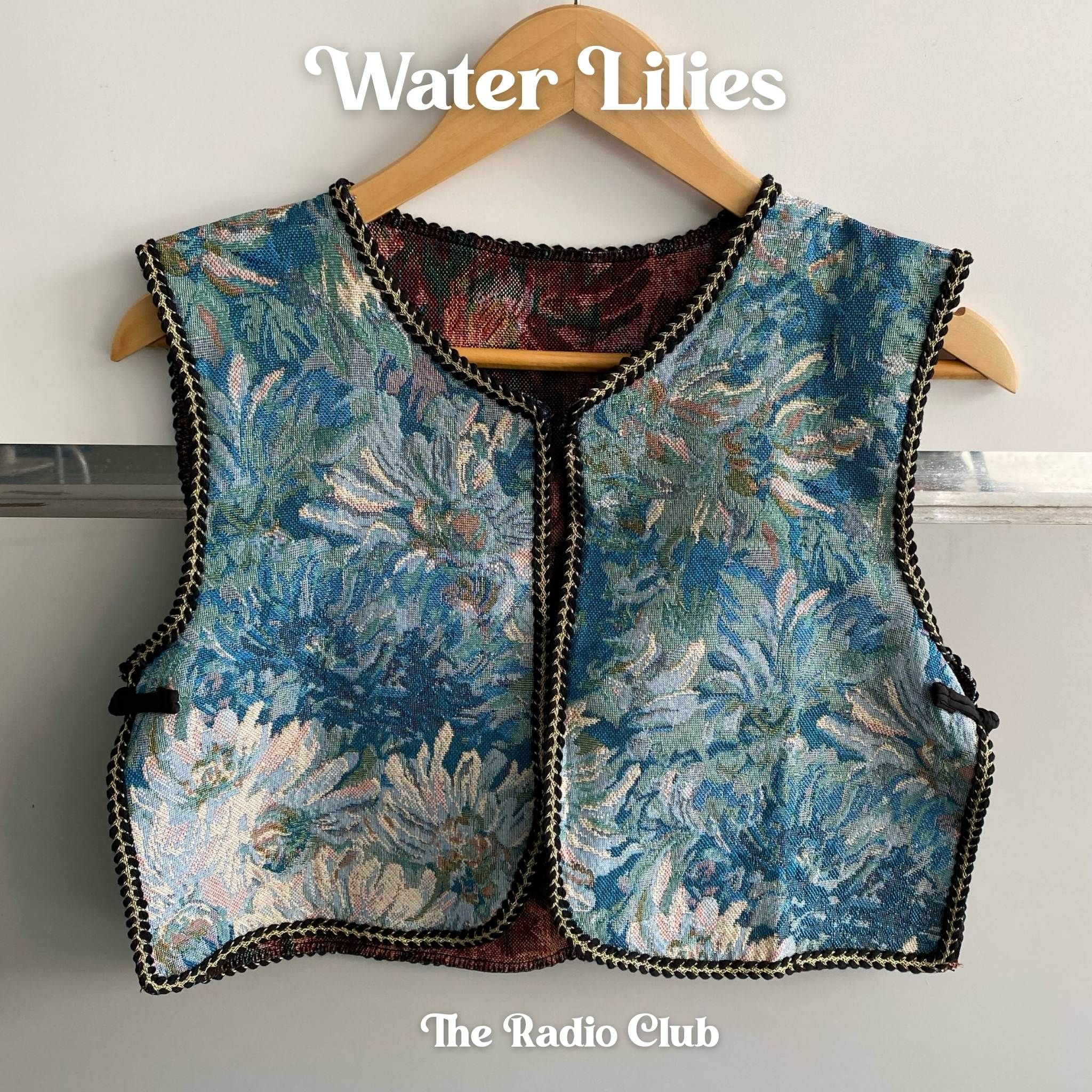 𝑻𝒉𝒆 𝑹𝒂𝒅𝒊𝒐 𝑪𝒍𝒖𝒃 Water Lilies 🪩 70s 嬉皮復古刺繡背心