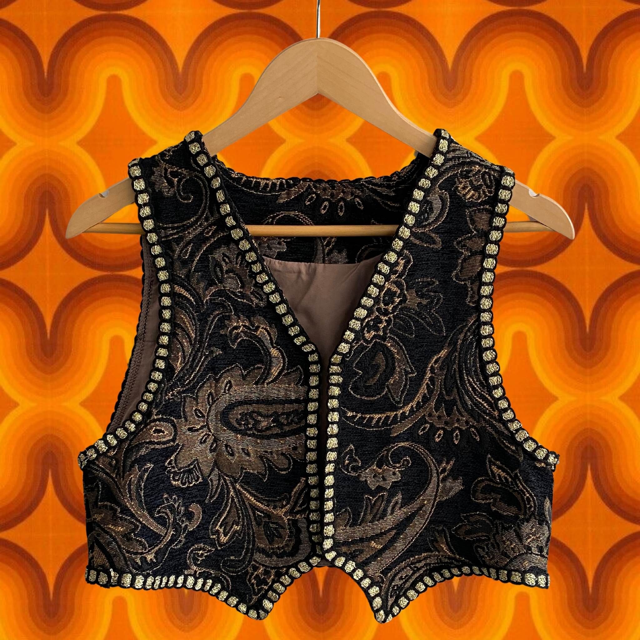 𝑻𝒉𝒆 𝑹𝒂𝒅𝒊𝒐 𝑪𝒍𝒖𝒃 Voodoo Child 🪩 70s 嬉皮復古刺繡背心