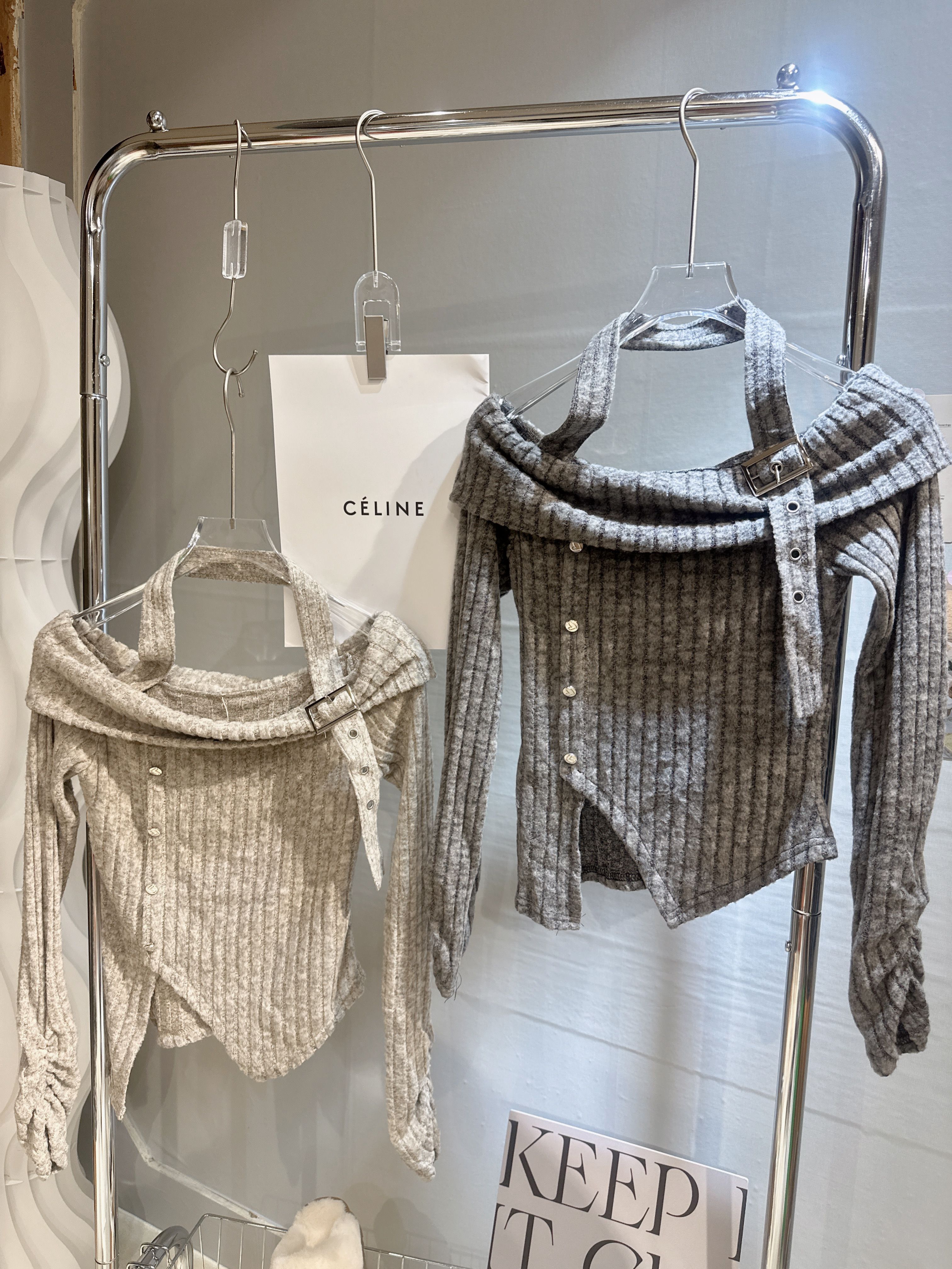 03掛脖一字領上衣（D6528）