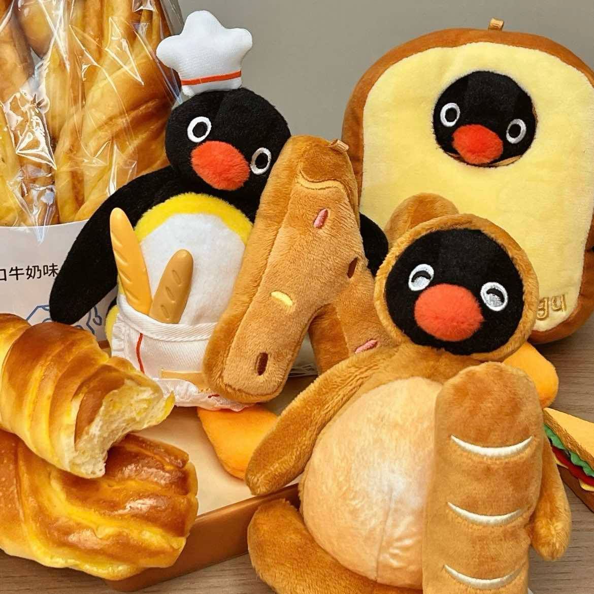 正版 企鵝家族PINGU 法國麵包系列吊飾