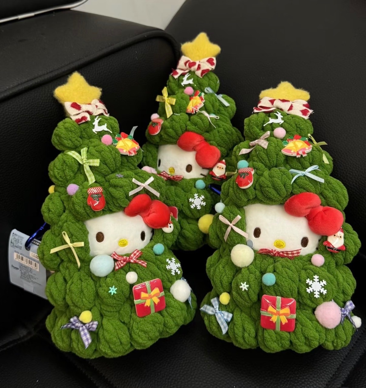 正版凱蒂貓+聖誕樹頭套吊飾