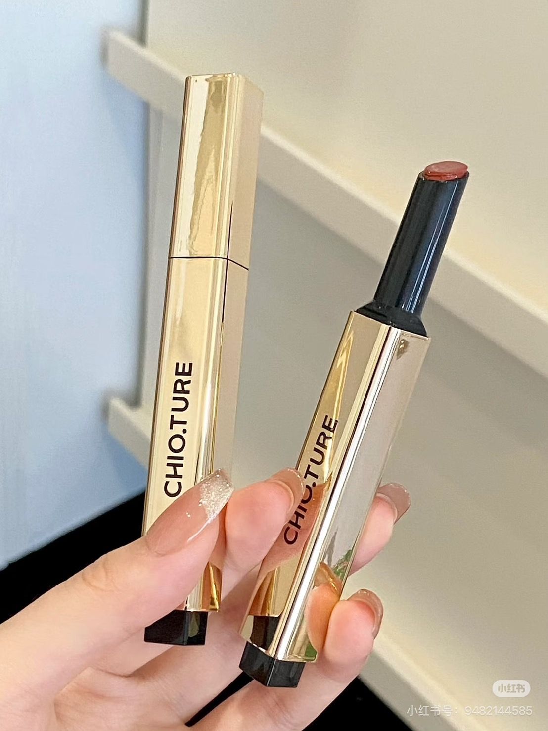 稚優泉小金條持光固體唇蜜