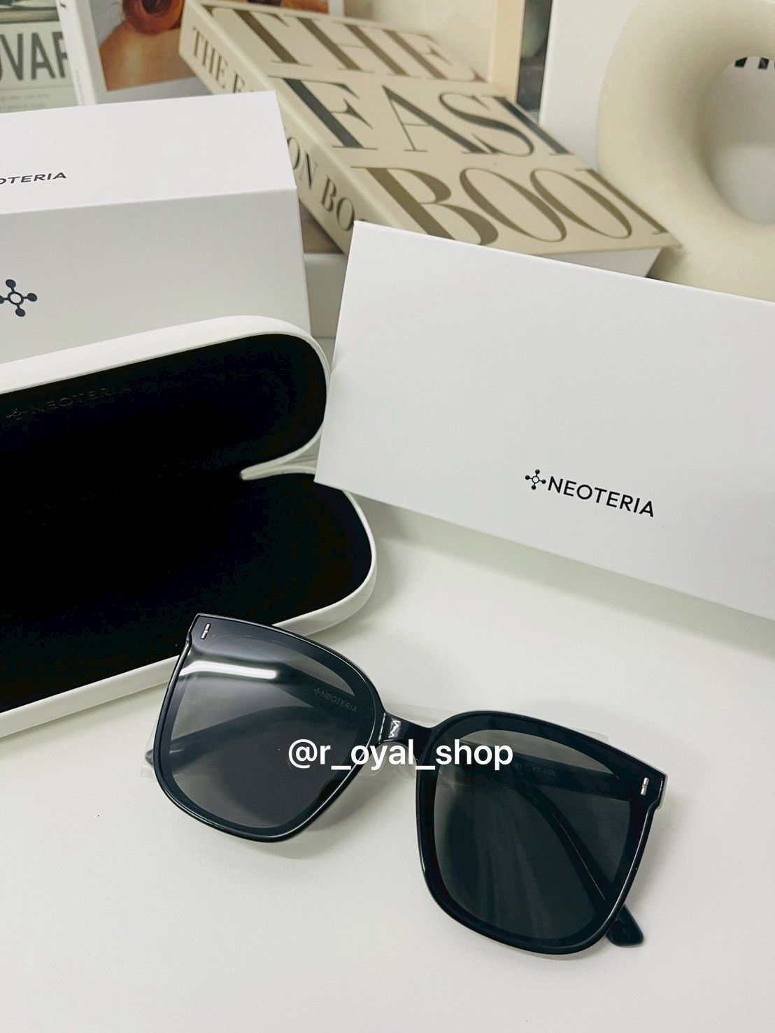 ＜台灣現貨＞韓國🇰🇷 Neoteria 太陽眼鏡 墨鏡 VENITA · BLACK 大框超修臉型