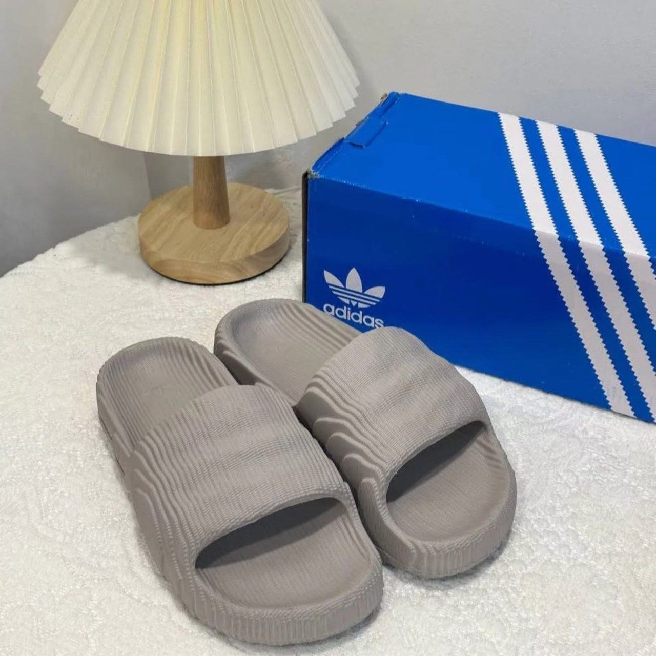 ＜台灣現貨＞ADIDAS Adilette 22 男女同款 運動拖鞋 水泥灰