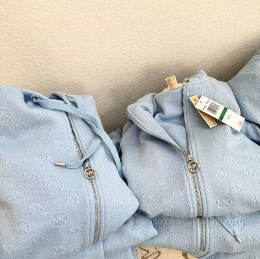 ＜台灣現貨＞MICHAEL KORS LOGO女款厚磅oversized 拉鍊外套 寶寶藍