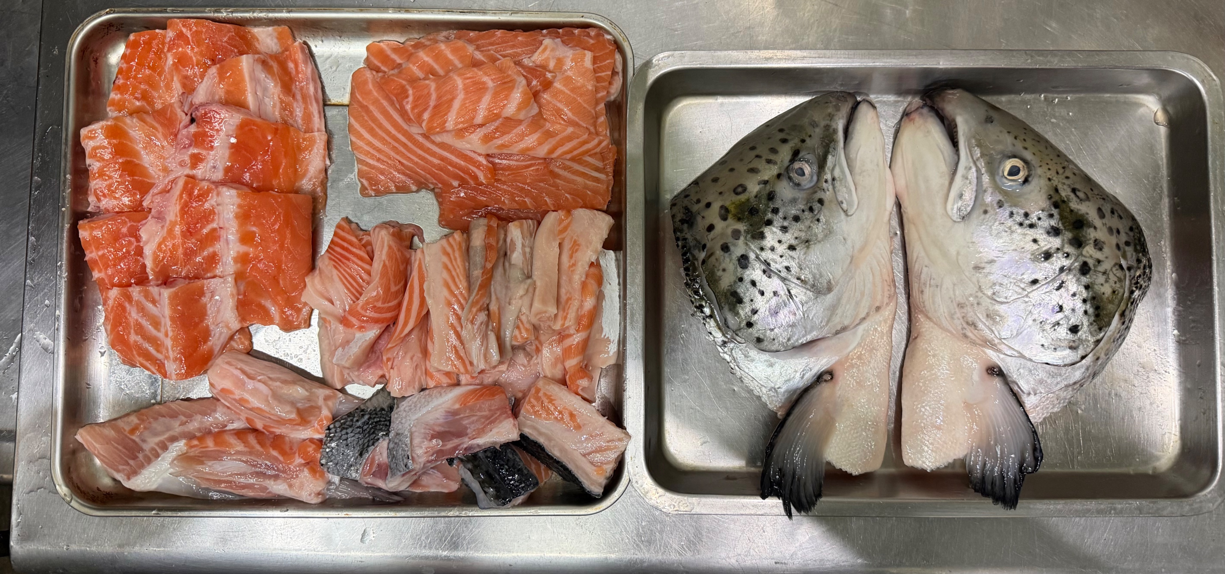 鮭魚頭+鮭魚雜（皮、骨頭）生食級鮭魚處理後魚雜