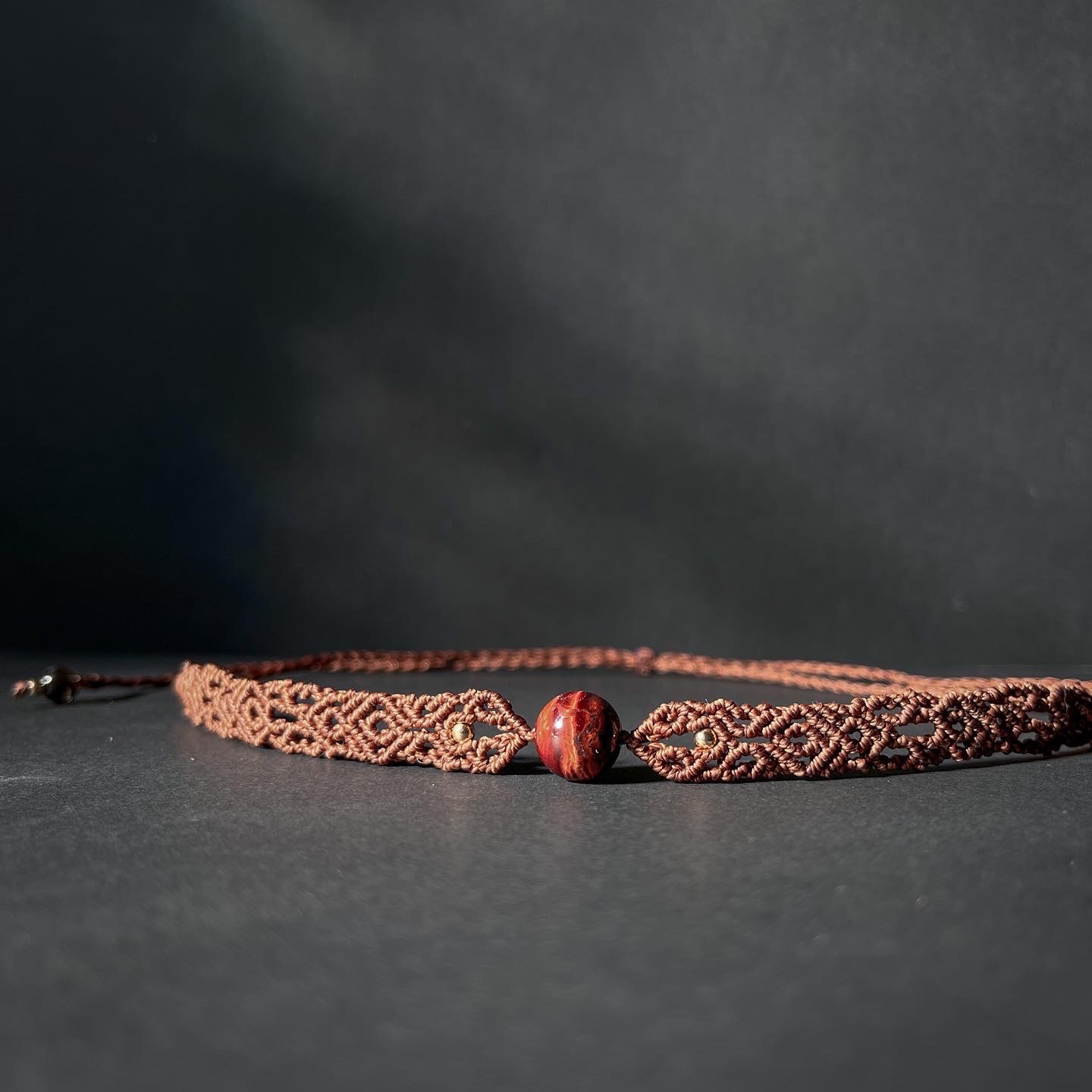 紅虎眼圖騰編織頸鍊