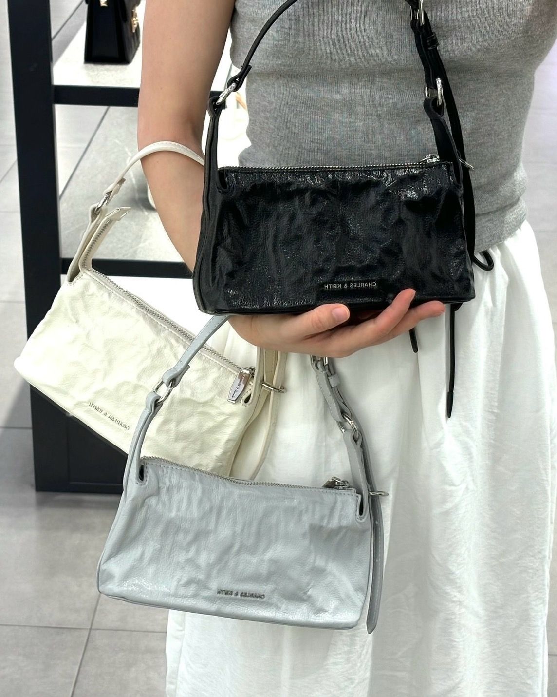 ＜預購＞Charles ＆ Keith Matina 小CK  皺褶包