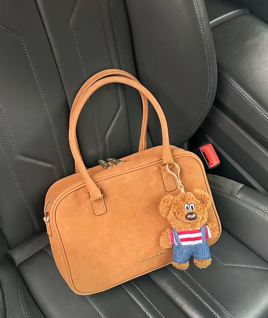 ＜預購＞Charles ＆ Keith 小CK 保齡球包 小 m i u 風