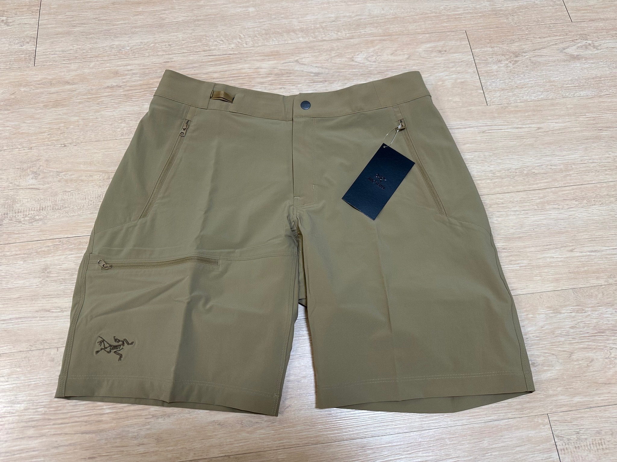 始祖鳥 男款Gamma lightweight 9”短褲