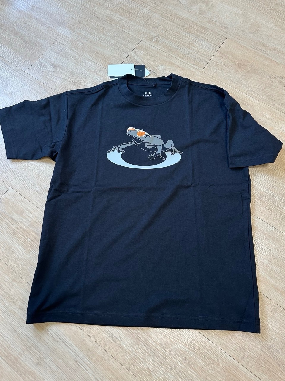 Oakley 墨鏡青蛙快乾短T