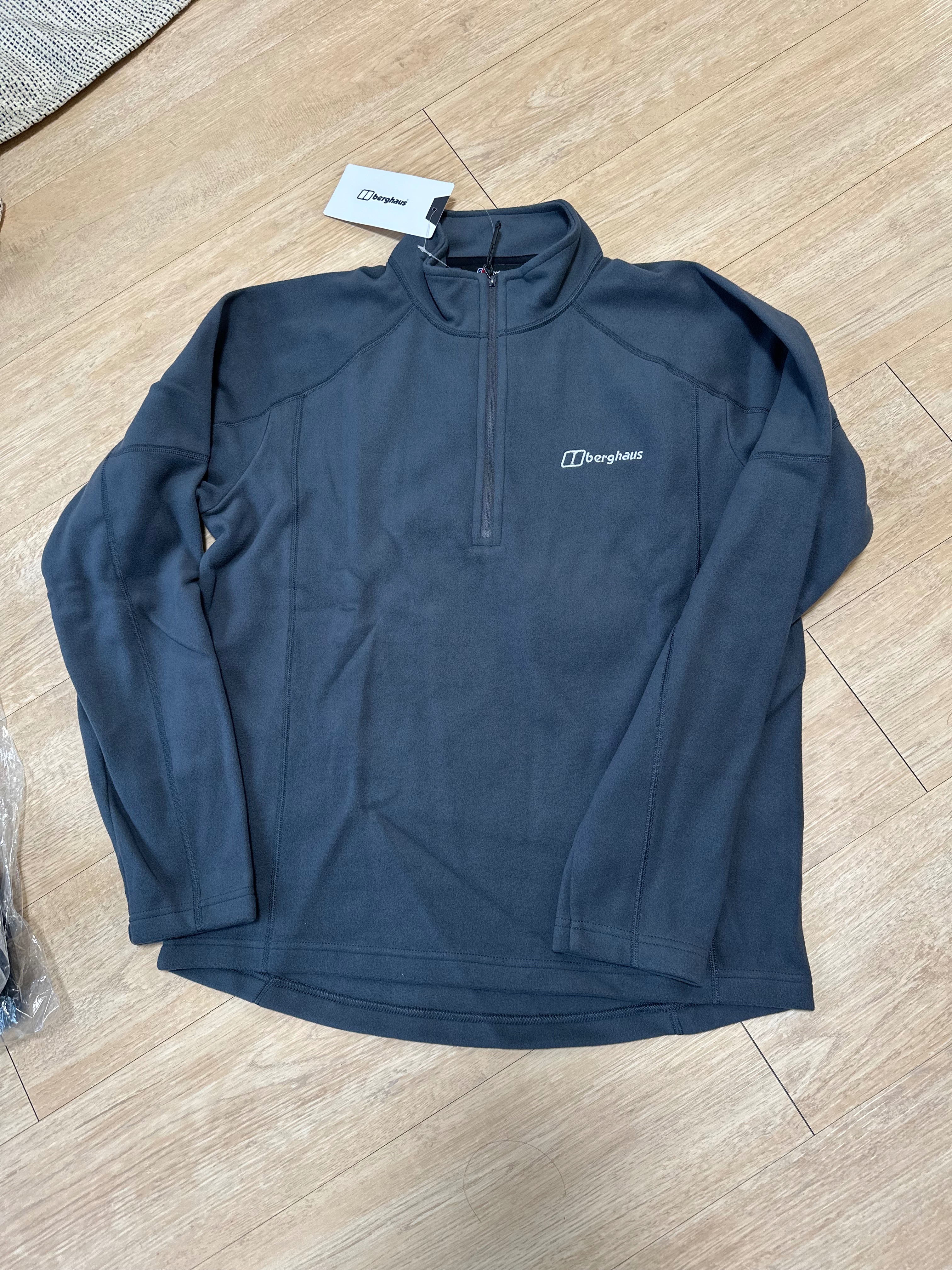 英國 Berghaus 拉鍊高領刷毛上衣