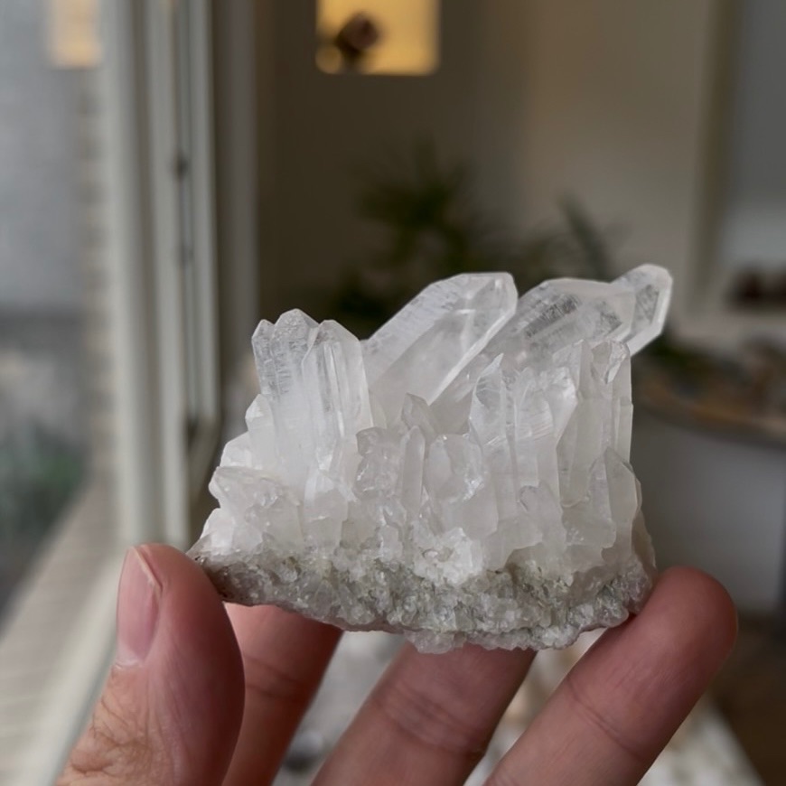 好能量x淨化力強的白水晶簇_A01，排負能量＆顯化必備