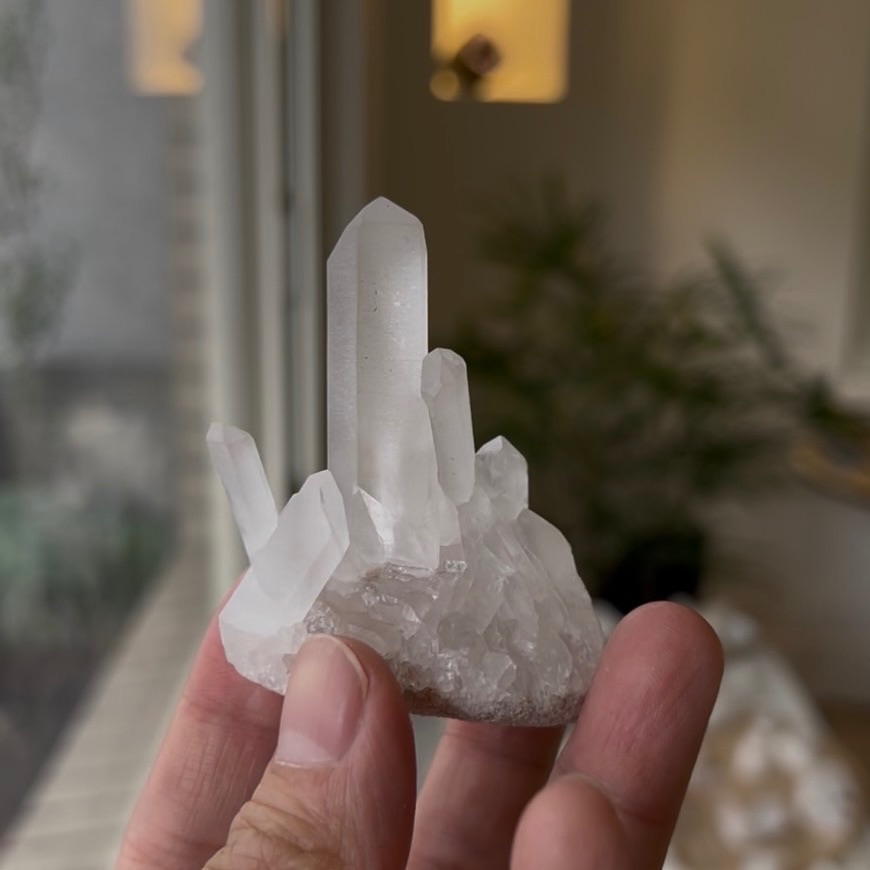 好能量x淨化力強的白水晶簇_A06，排負能量＆顯化必備