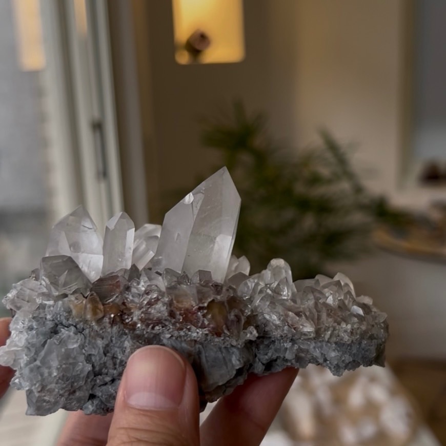 好能量x淨化力強的白水晶簇_A07，排負能量＆顯化必備