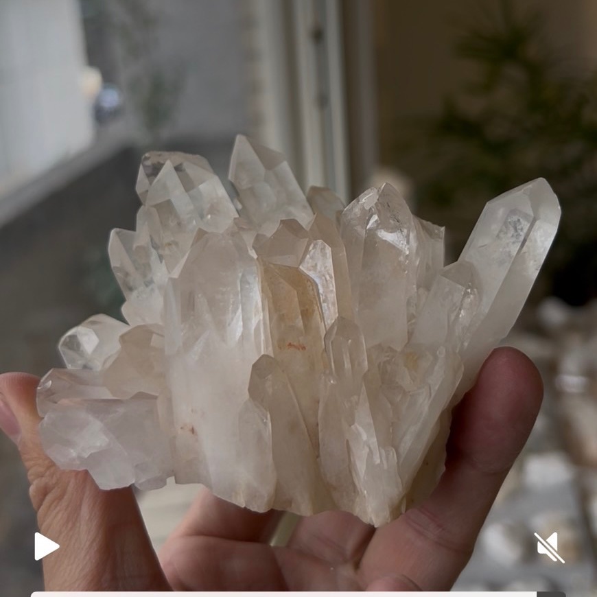 好能量x淨化力強的白水晶簇_A10，排負能量＆顯化必備
