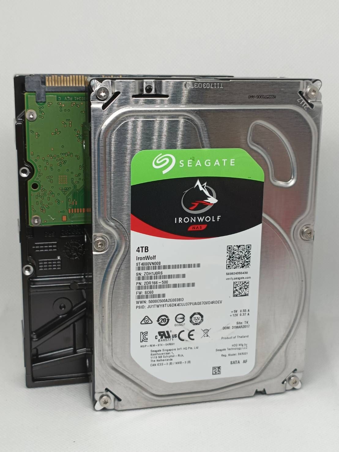 Seagate 那嘶狼 IronWolf 3.5吋 4TB NAS專用硬碟 （ST4000VN008）