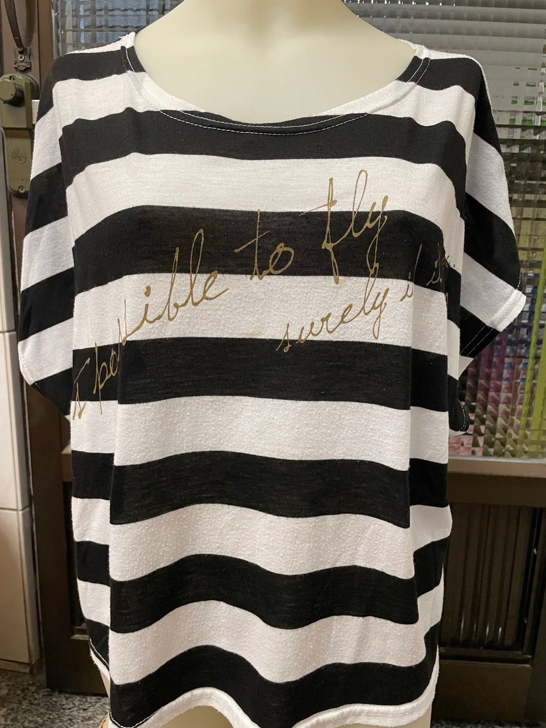 舒適字母黑白條紋薄上衣