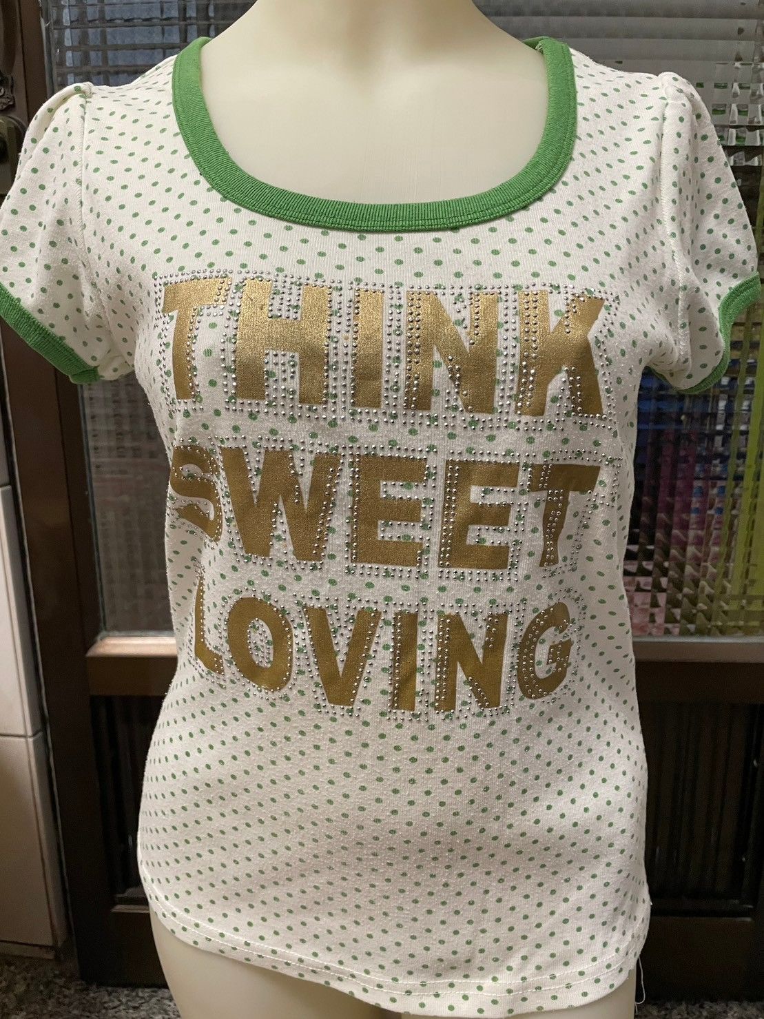 可愛英文字母點點圓領t