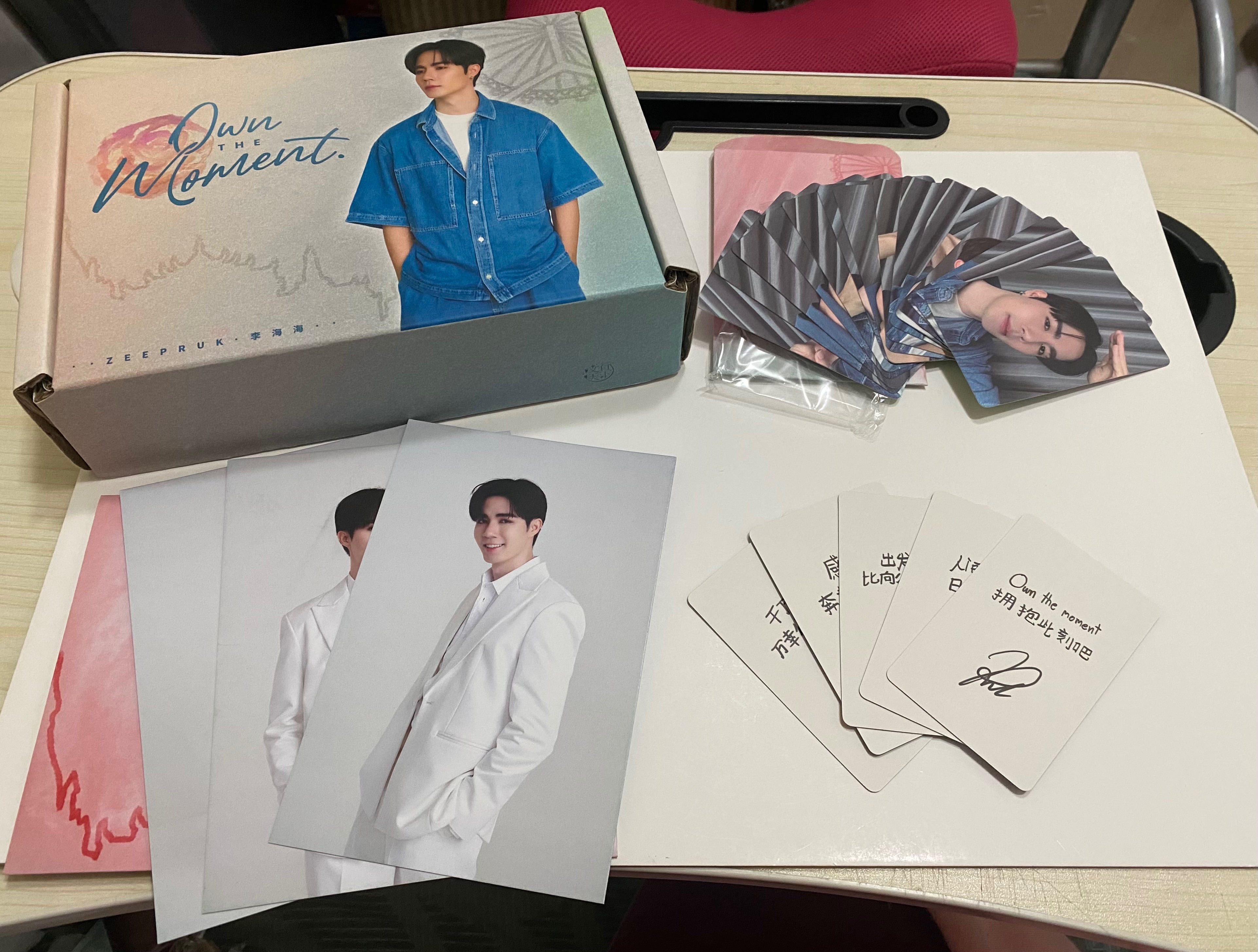 Zee own the moment（中國推廣周邊）