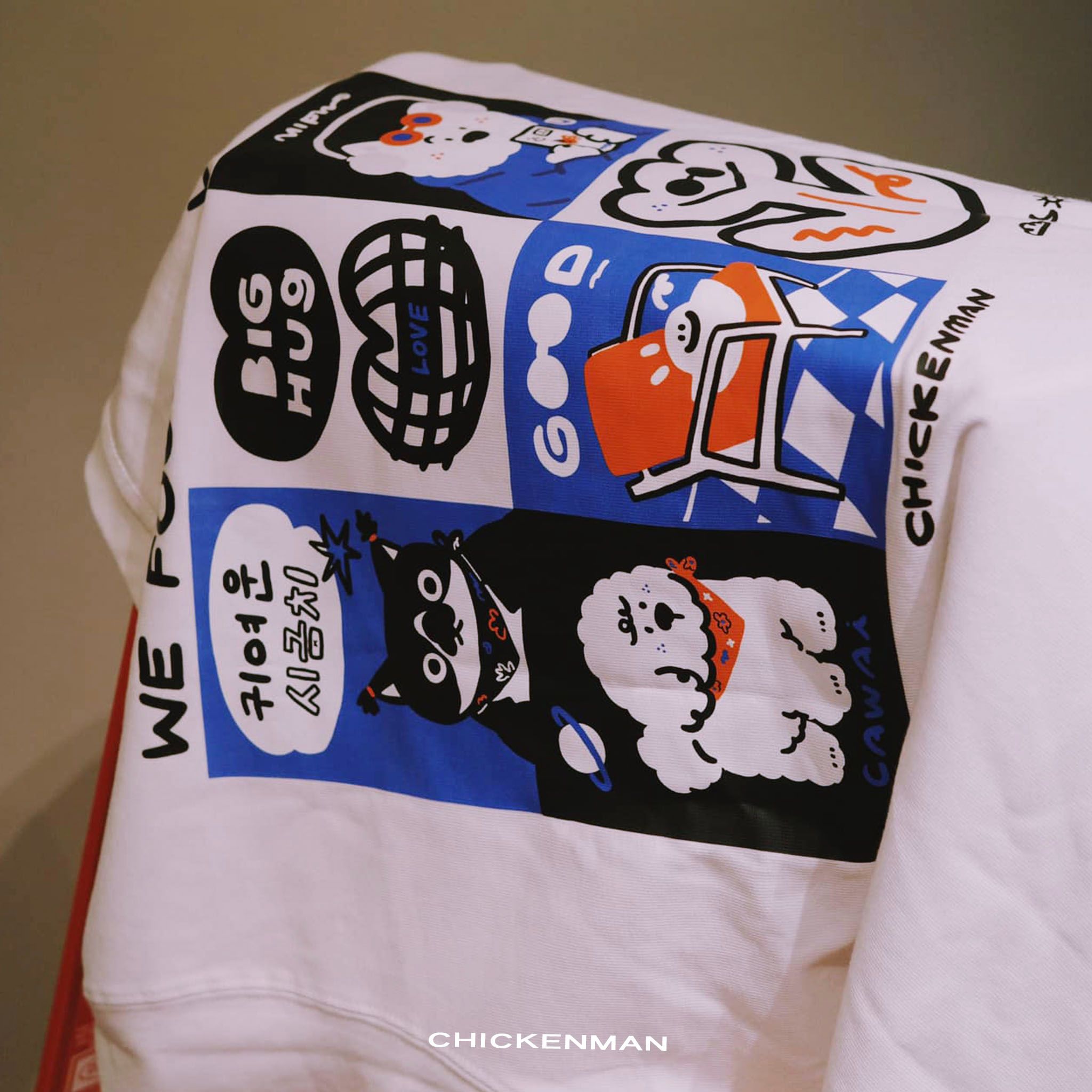 （New）白 Lucky Pocha重磅落肩寬版T-shirt