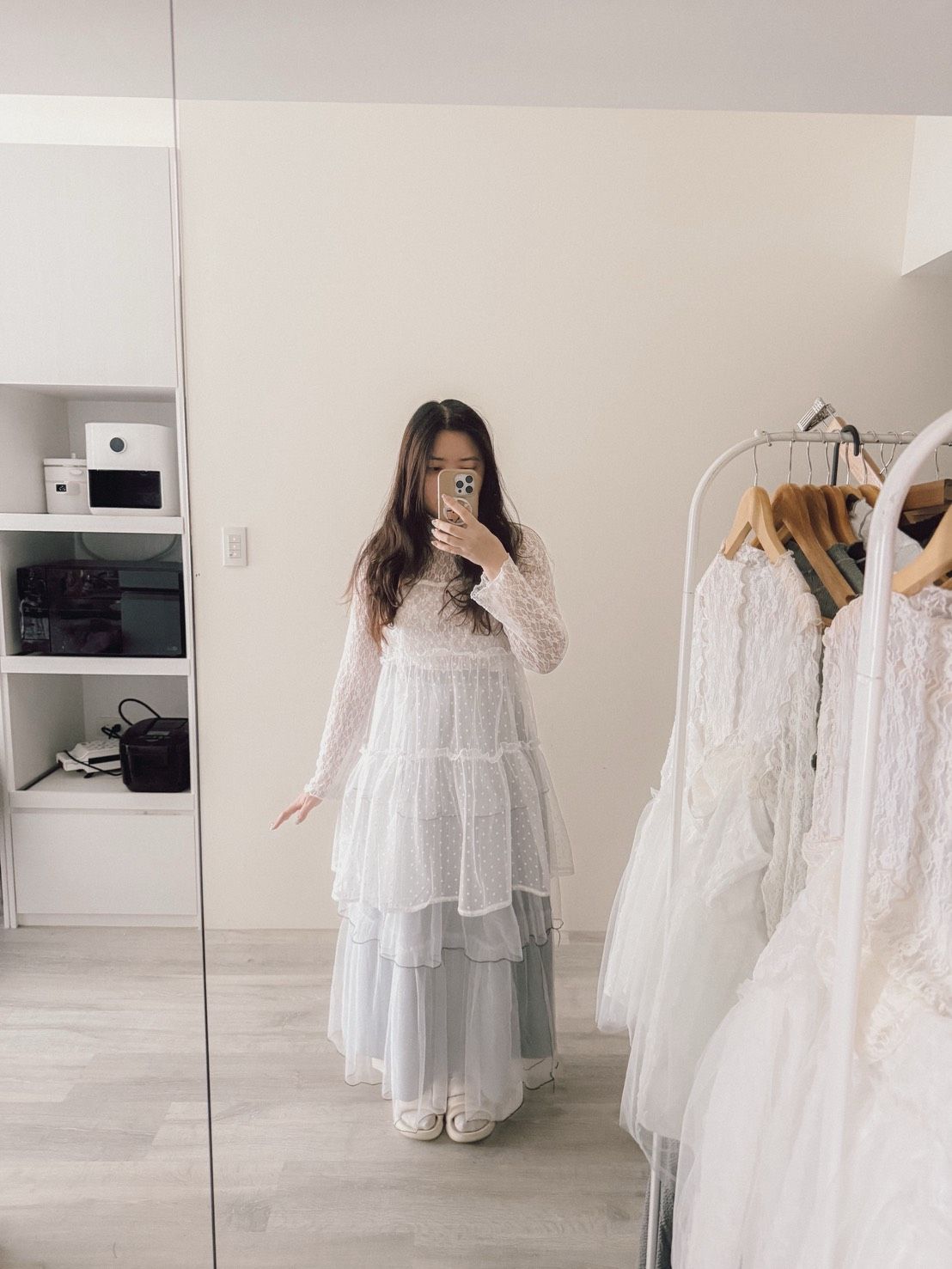 刺繡小花蕾絲親膚微高領內搭（共四色）