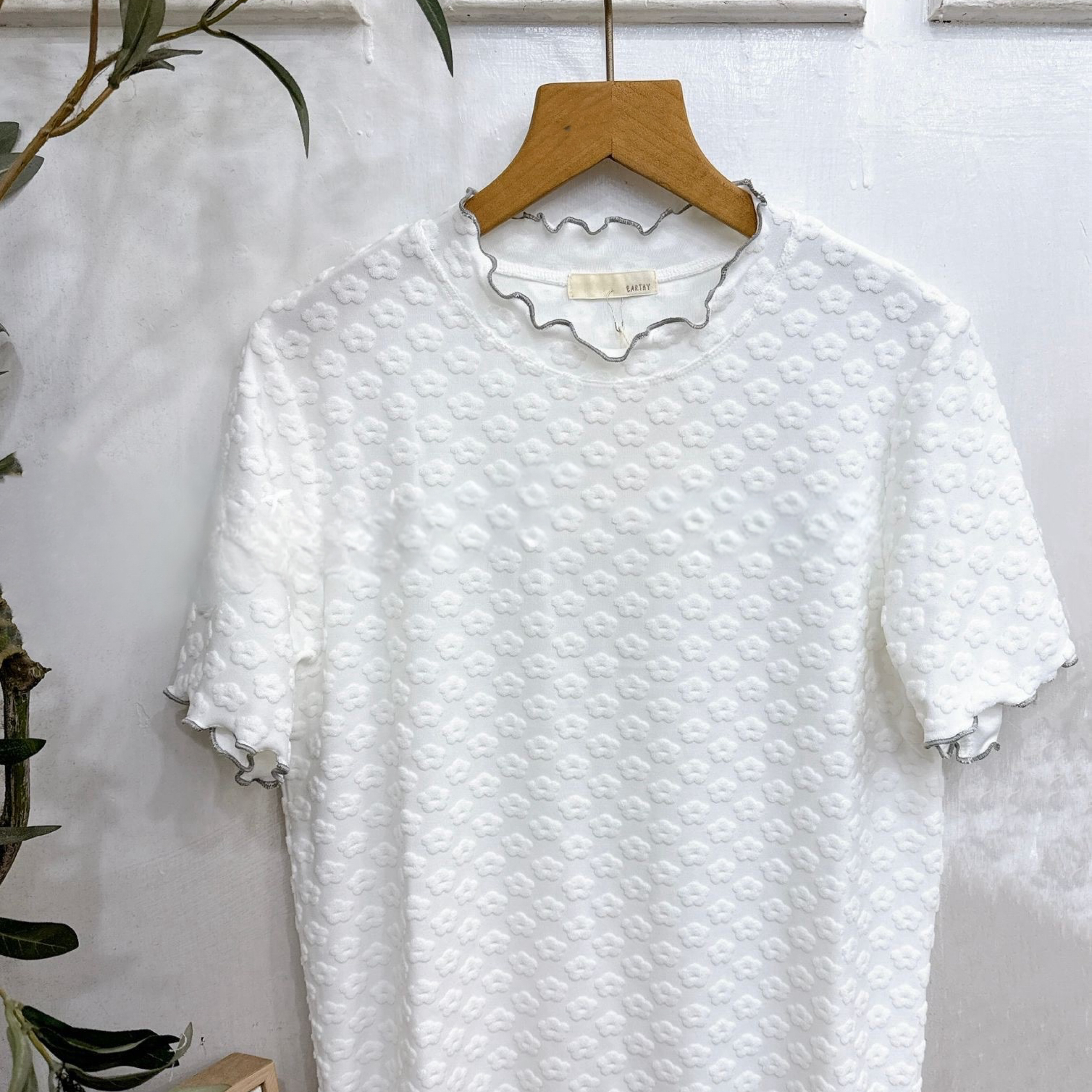 奇妙仙子🧚‍♀️花花木耳邊短袖上衣