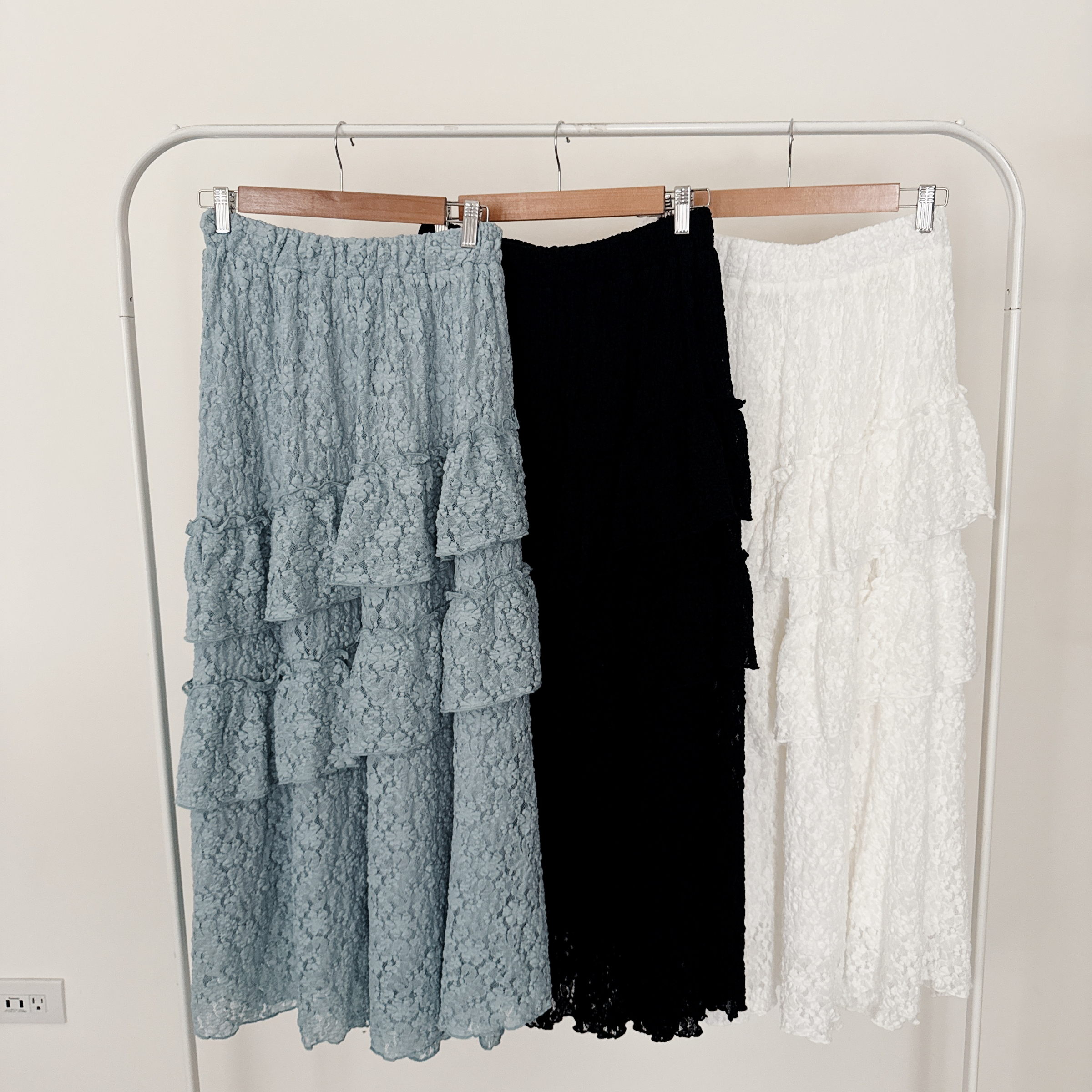 不規則份量感刺繡半身裙（共三色）