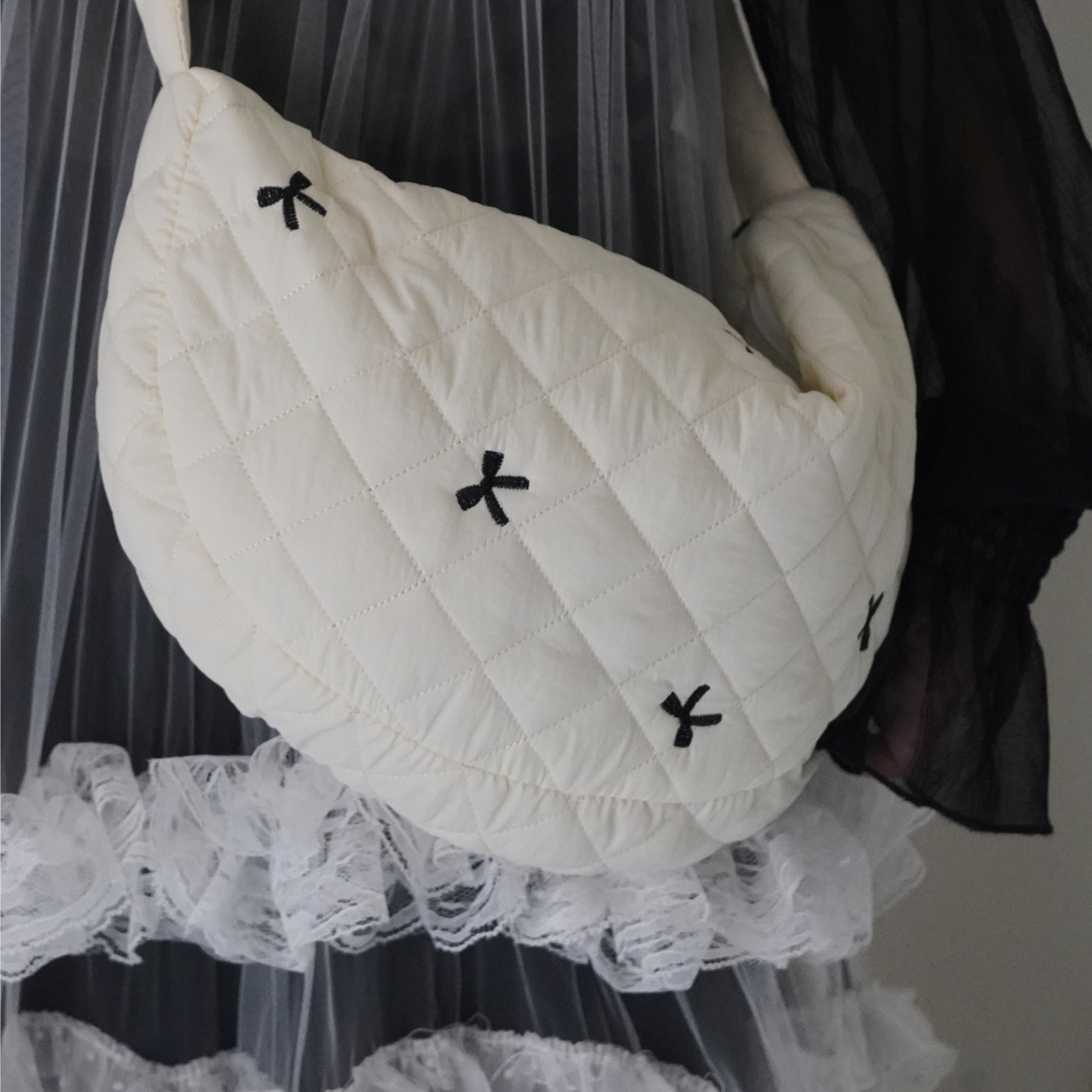 夢境中的雲朵☁️𧗠縫蝴蝶結包🎀（共兩色）