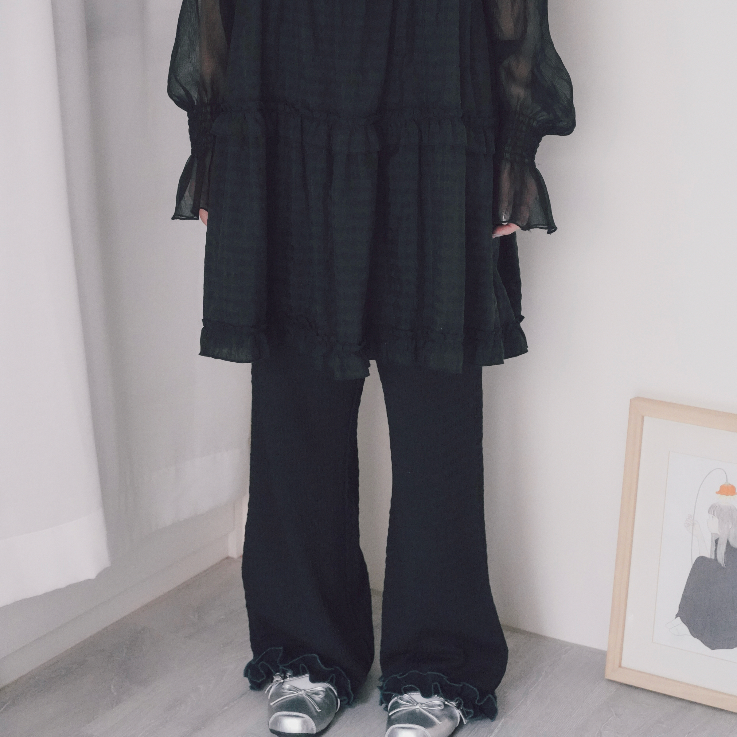 誰穿誰瘦！木耳撞色捲邊褲（共三色）