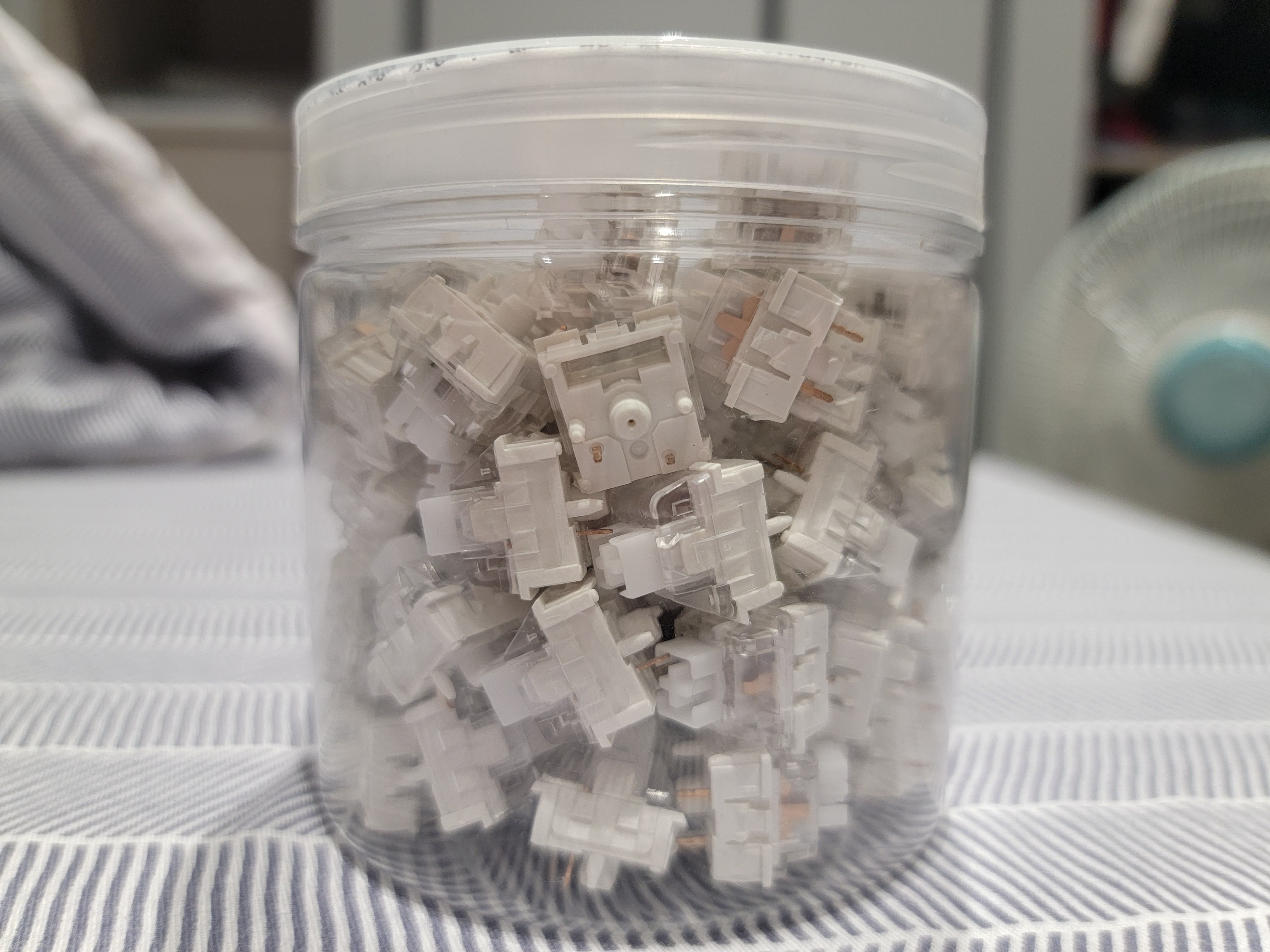集賢白V2軸