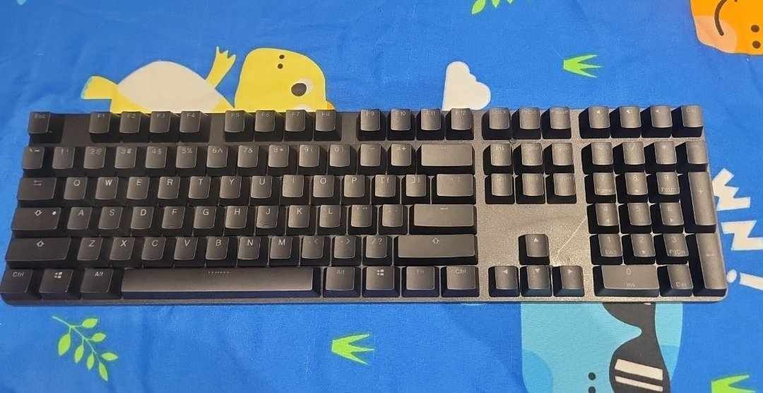 黑色透光鍵帽 二手（輕微使用痕跡）