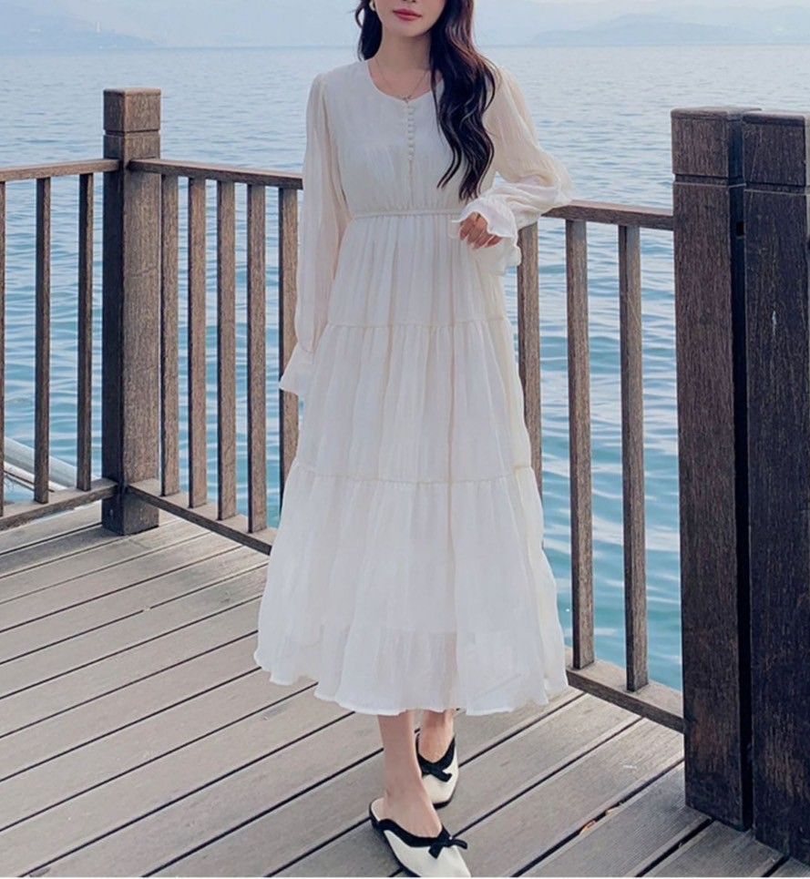 s.jc24021702w 早春系列法式溫柔收腰仙女連衣裙 價格 1080元