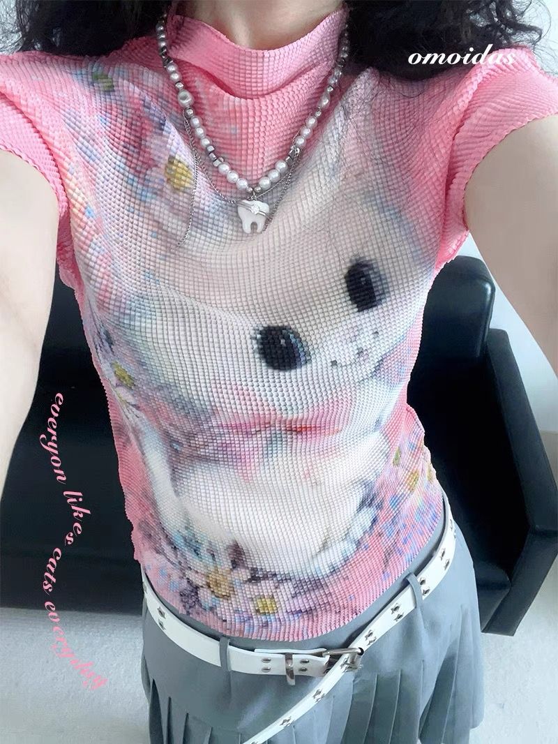 小貓印花暈染粉褶皺塗鴉T