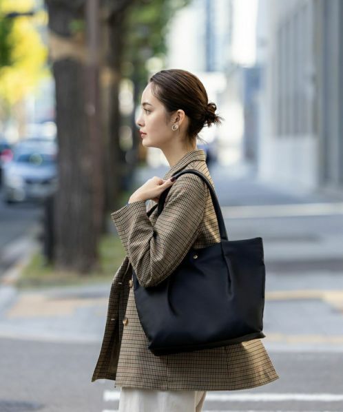 Legato Largo 肩樂 尼龍側背包（大）