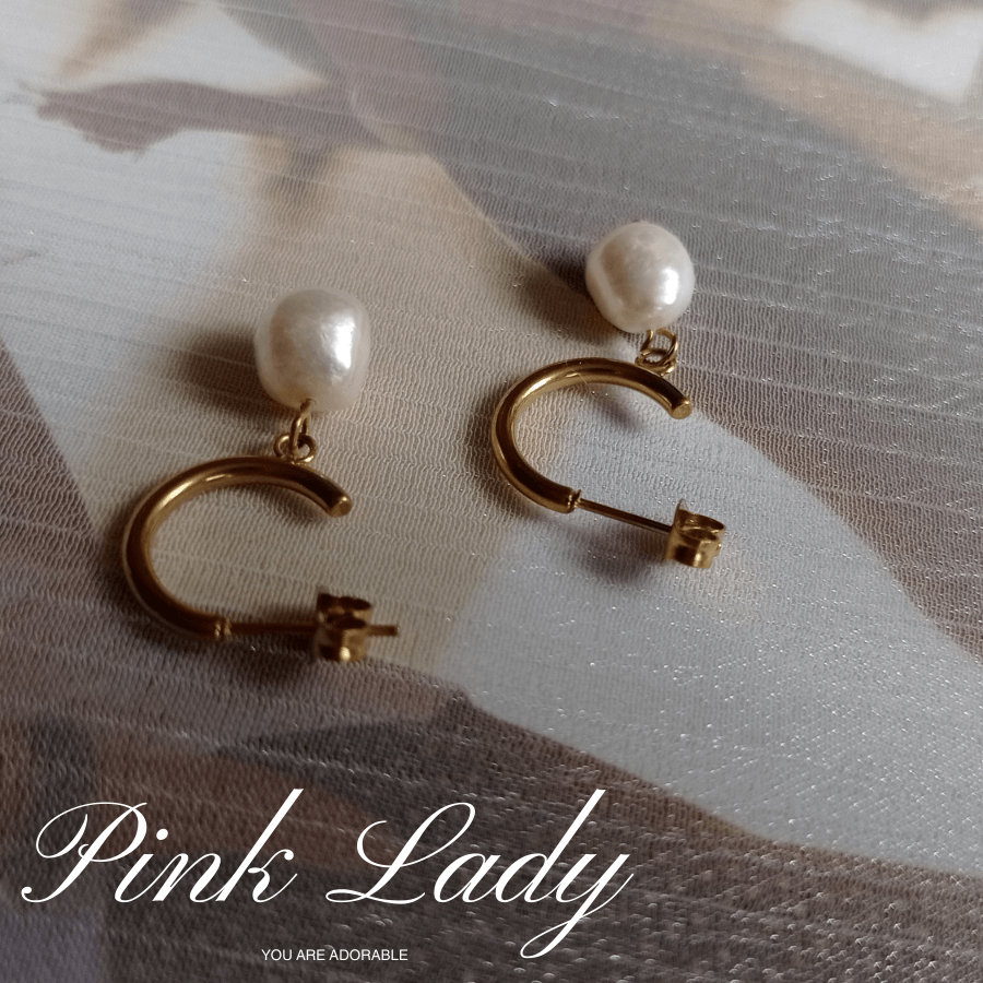 粉女飾『326 巴洛克珍珠-半月耳環款』現貨。天然珍珠 金色 歐美風。珍珠耳環 珍珠耳釘 鈦鋼耳環 鈦鋼耳針 歐美耳環