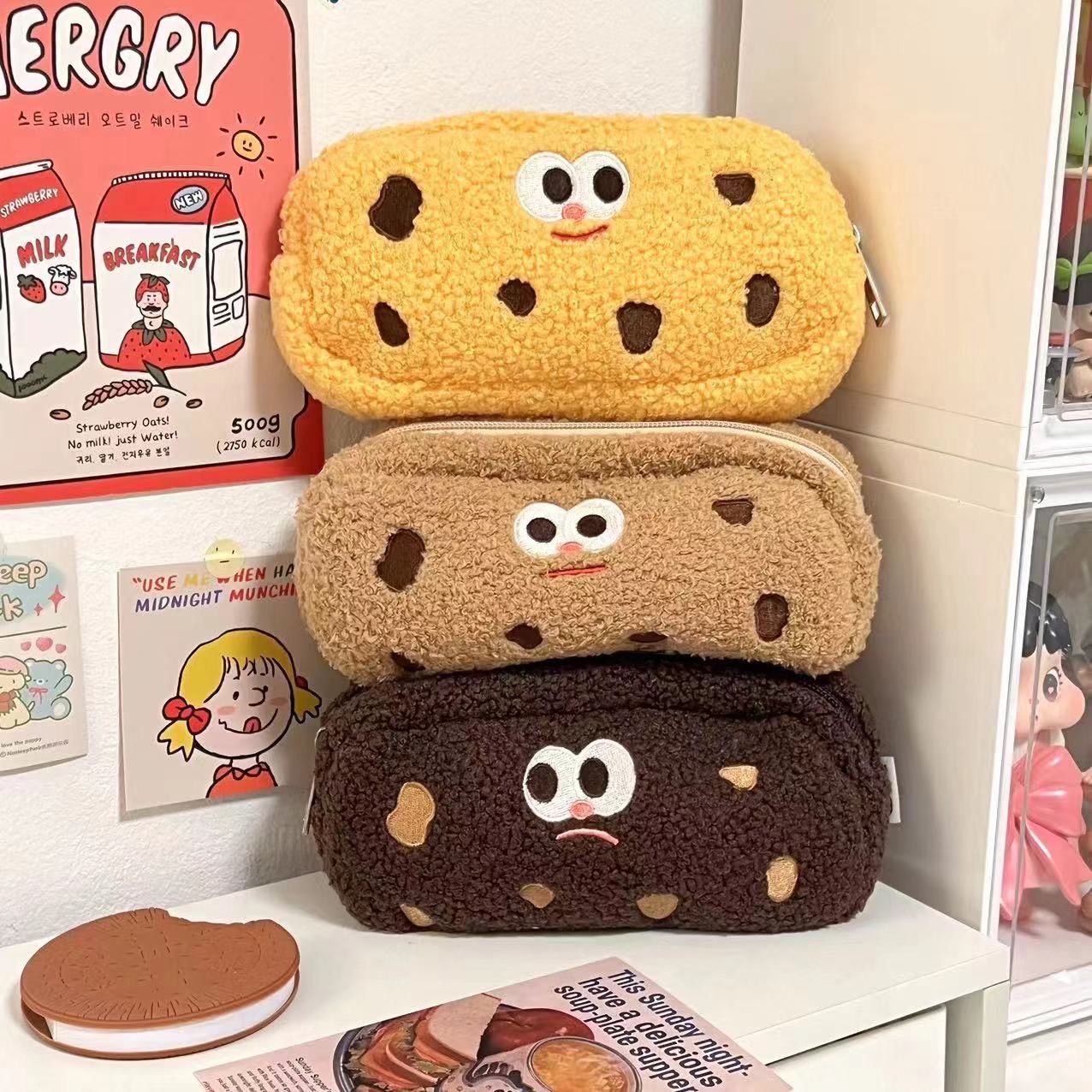 曲奇餅乾筆袋卡通毛絨文具袋