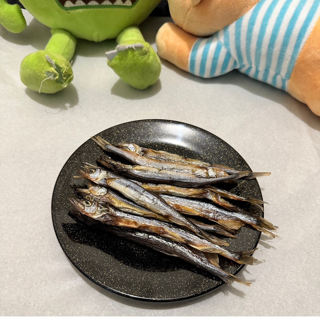 CHAI MIE MIE  柴咩咩｛爆蛋柳葉魚乾｝/寵物零食/低溫烘乾/真空包裝/貓狗皆可吃