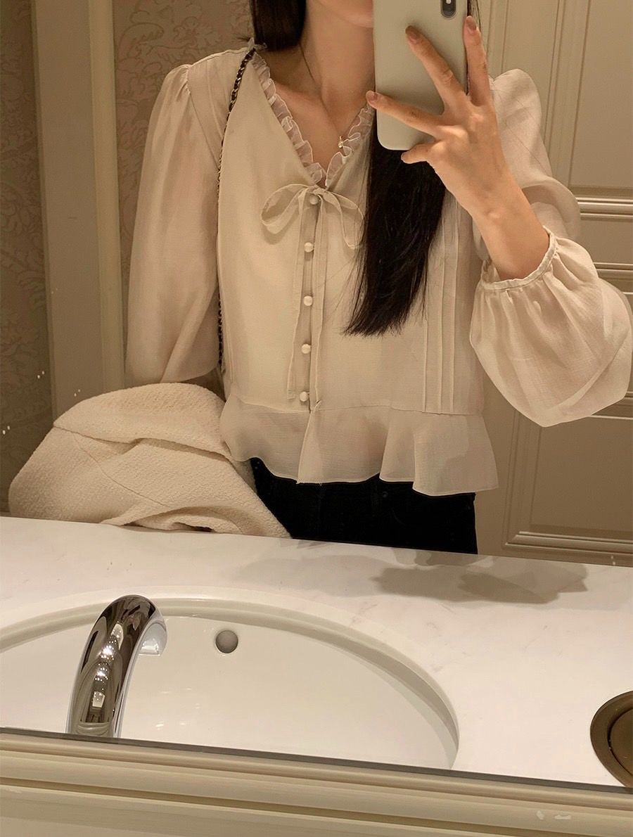 正韓 本期必收 秋日敘事曲 溫柔法式v領綁帶排扣blouse