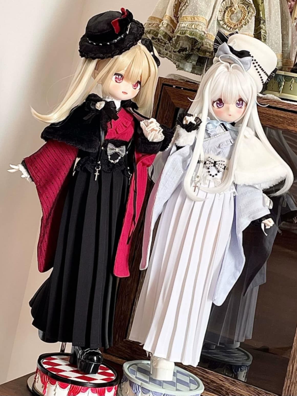 白骨花生不澀羅曼SP紅黑有加購毛帽，四分