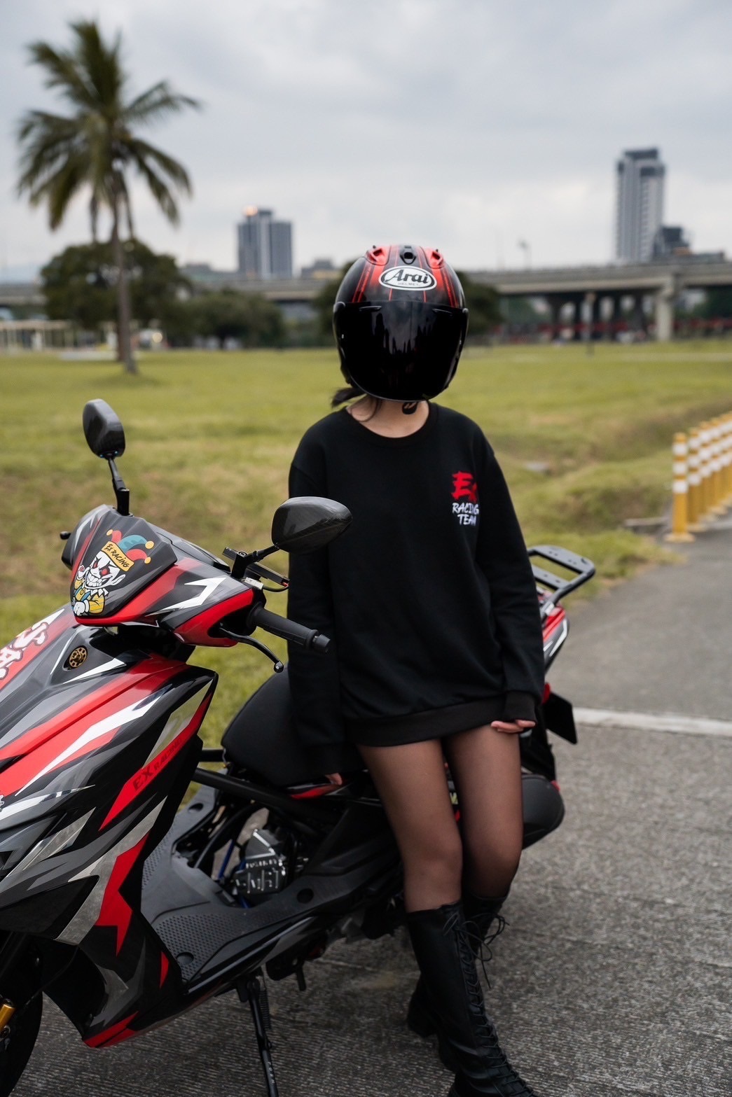 2025小丑幫  大學T