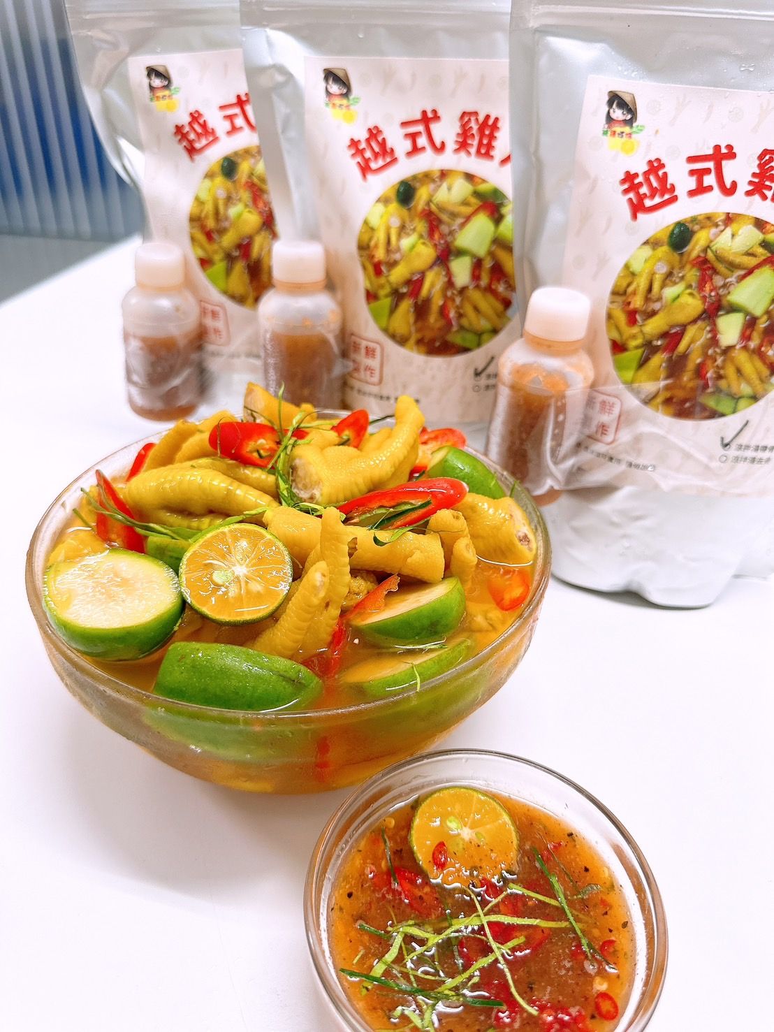 3 號組合   ； 3包涼拌湯雞爪  （ 有放青芒果 ） 3xả thường
