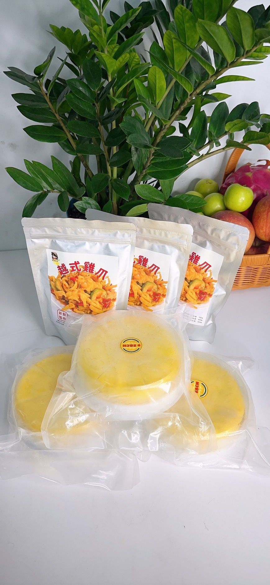 13號組合  3包酸辣全去骨+3個榴槤蛋糕 3sôt rút +3 sầu to