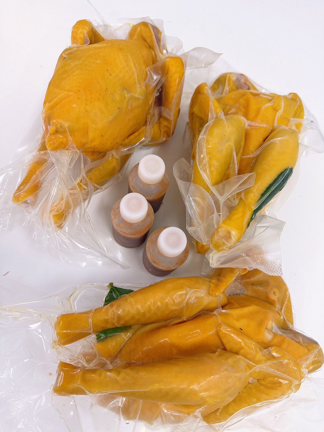 3 隻雞3 gà ủ muối