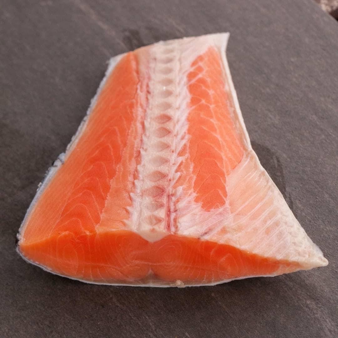 《頂級智利鮭魚尾》