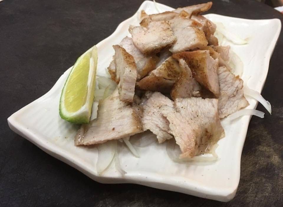 《國產松阪豬》300g（±15%）  💕最好吃珍貴的地方，黃金六兩肉哦！